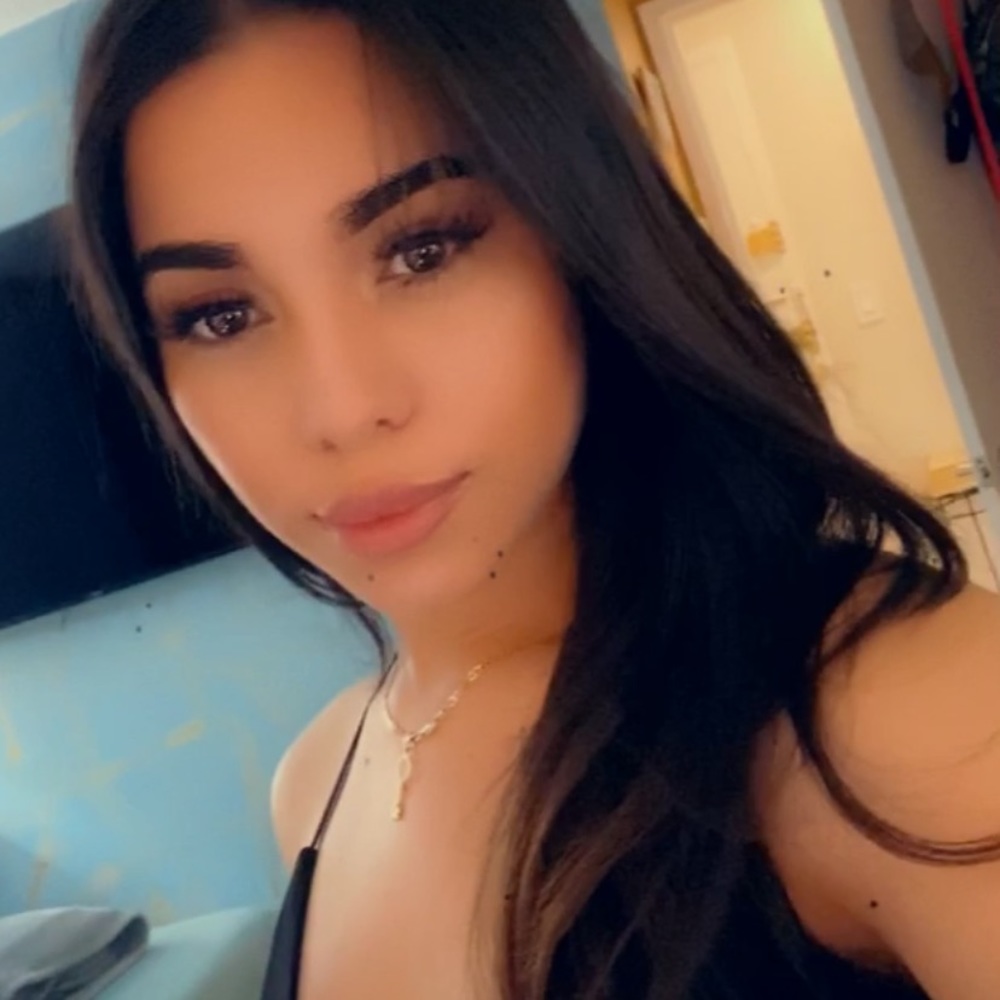 Meet your Posher, Gabriela